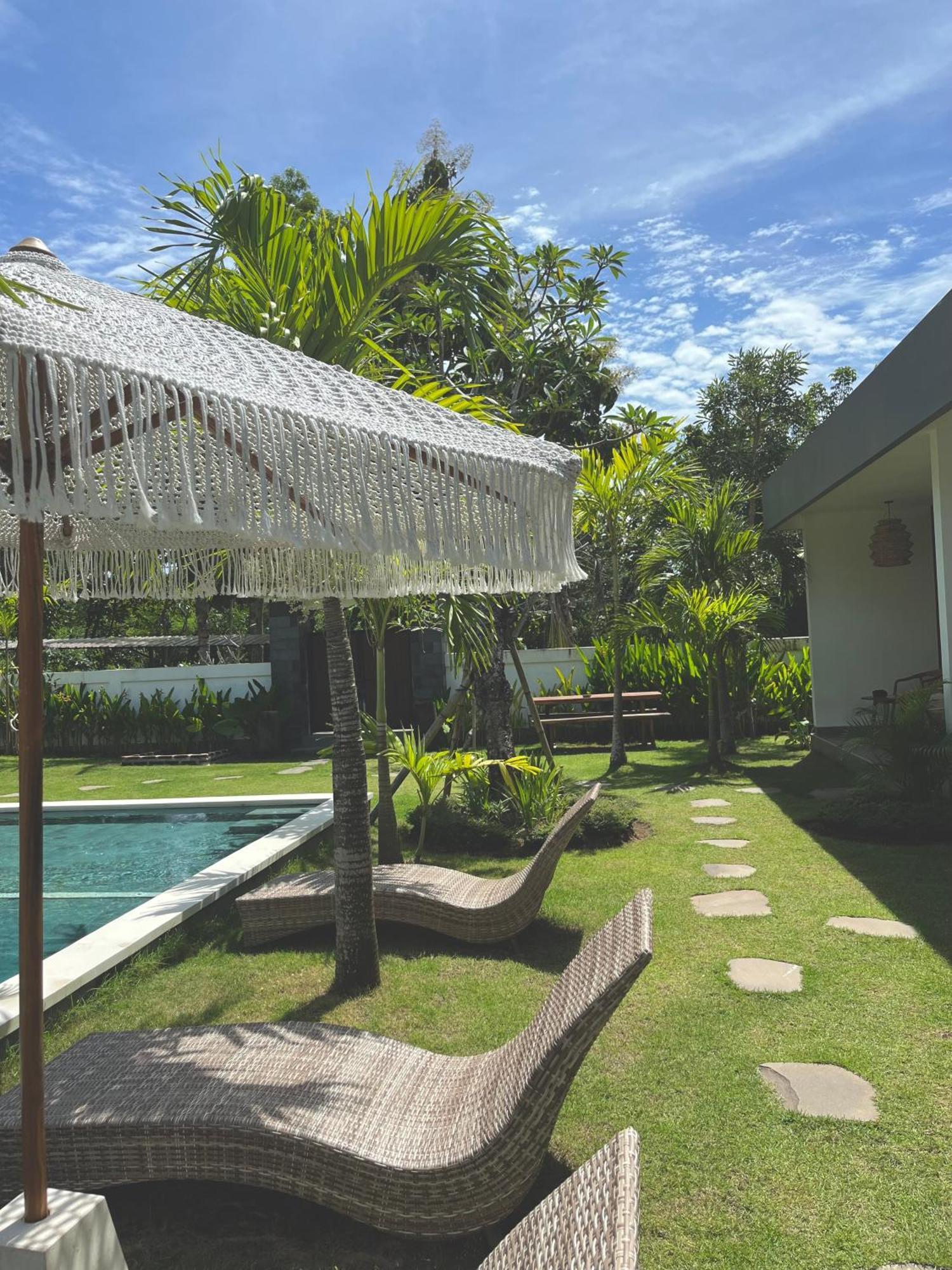 Tropical Almond Villa ウルワツ エクステリア 写真